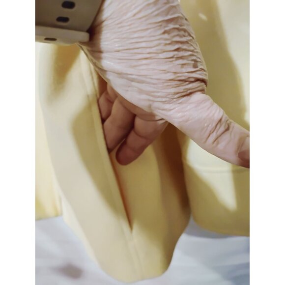 Chico's 2 (lg.) buttery yellow cape jacket polyester rayon lined, dressy, office - Picture 6 of 9